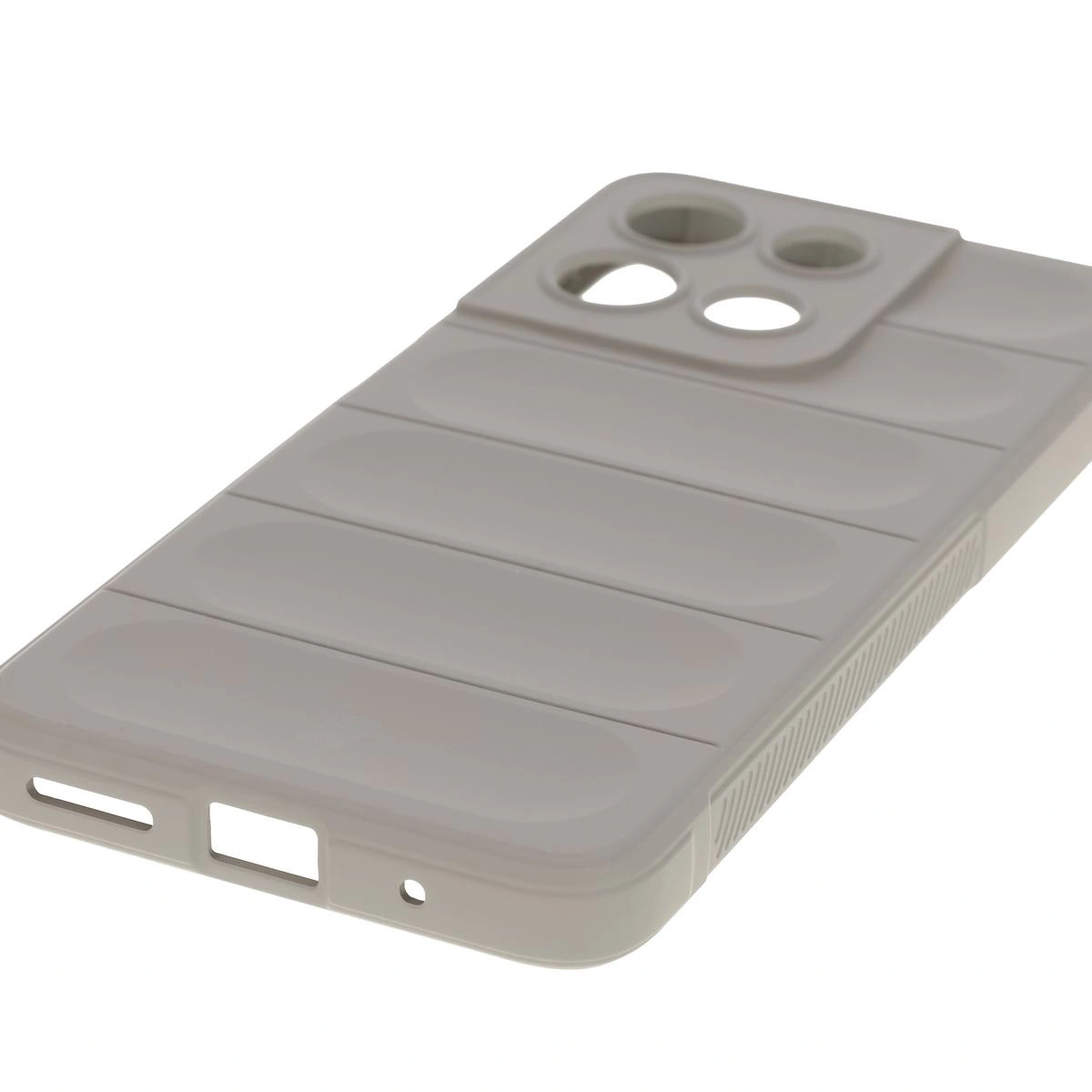 Precise cutouts and compatibility with wireless charging in the Bison Case Tur for Motorola Moto G15 / G15 Power