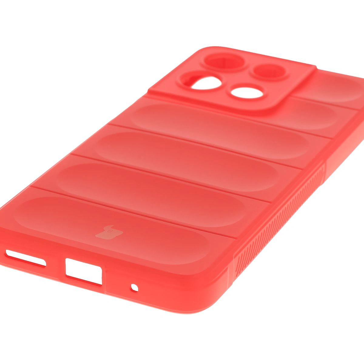 Precise cutouts and compatibility with wireless charging in the Bison Case Tur for Motorola Moto G15 / G15 Power