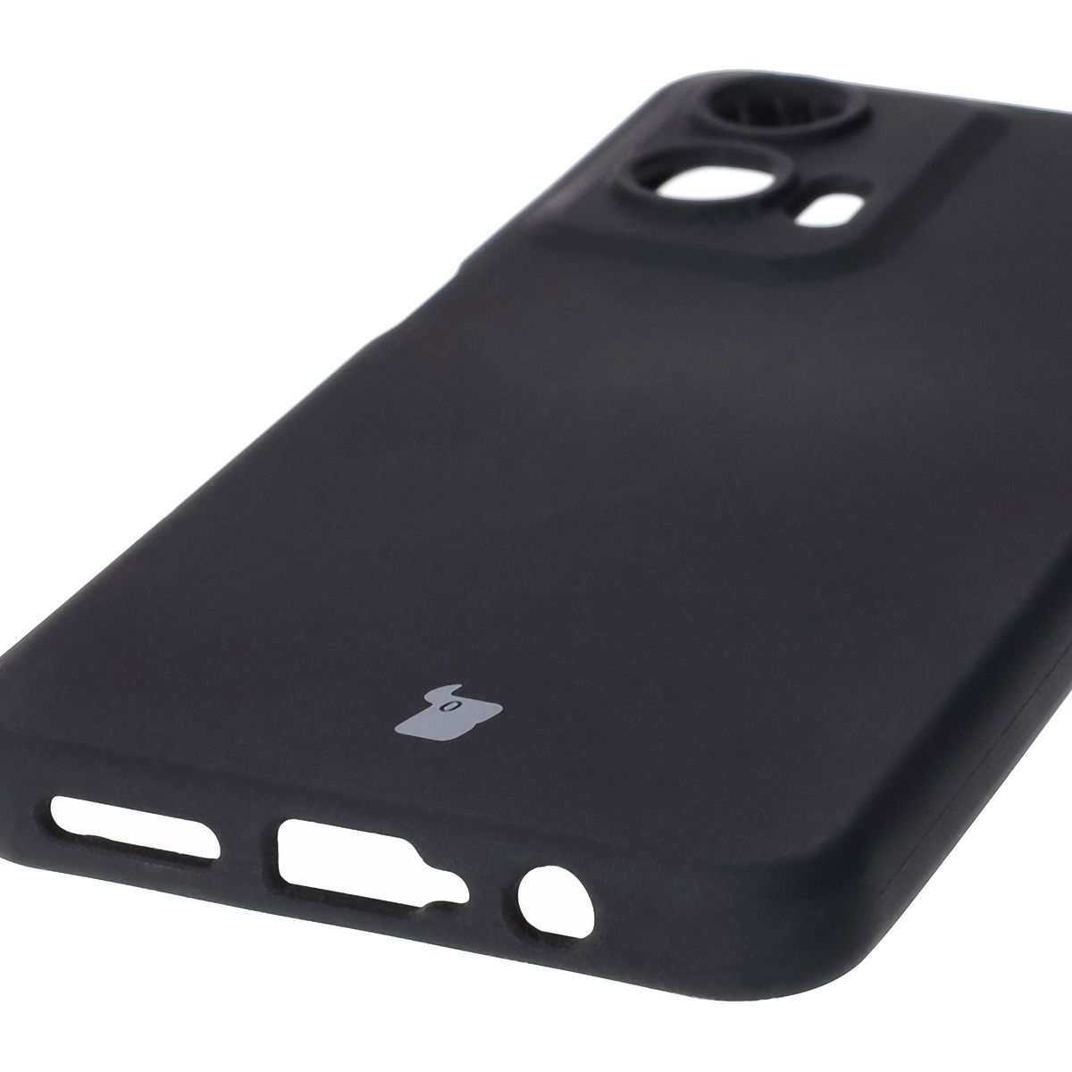 Prim-plan pe decupajele precise și posibilitatea de încărcare wireless în husa Bizon Soft Case