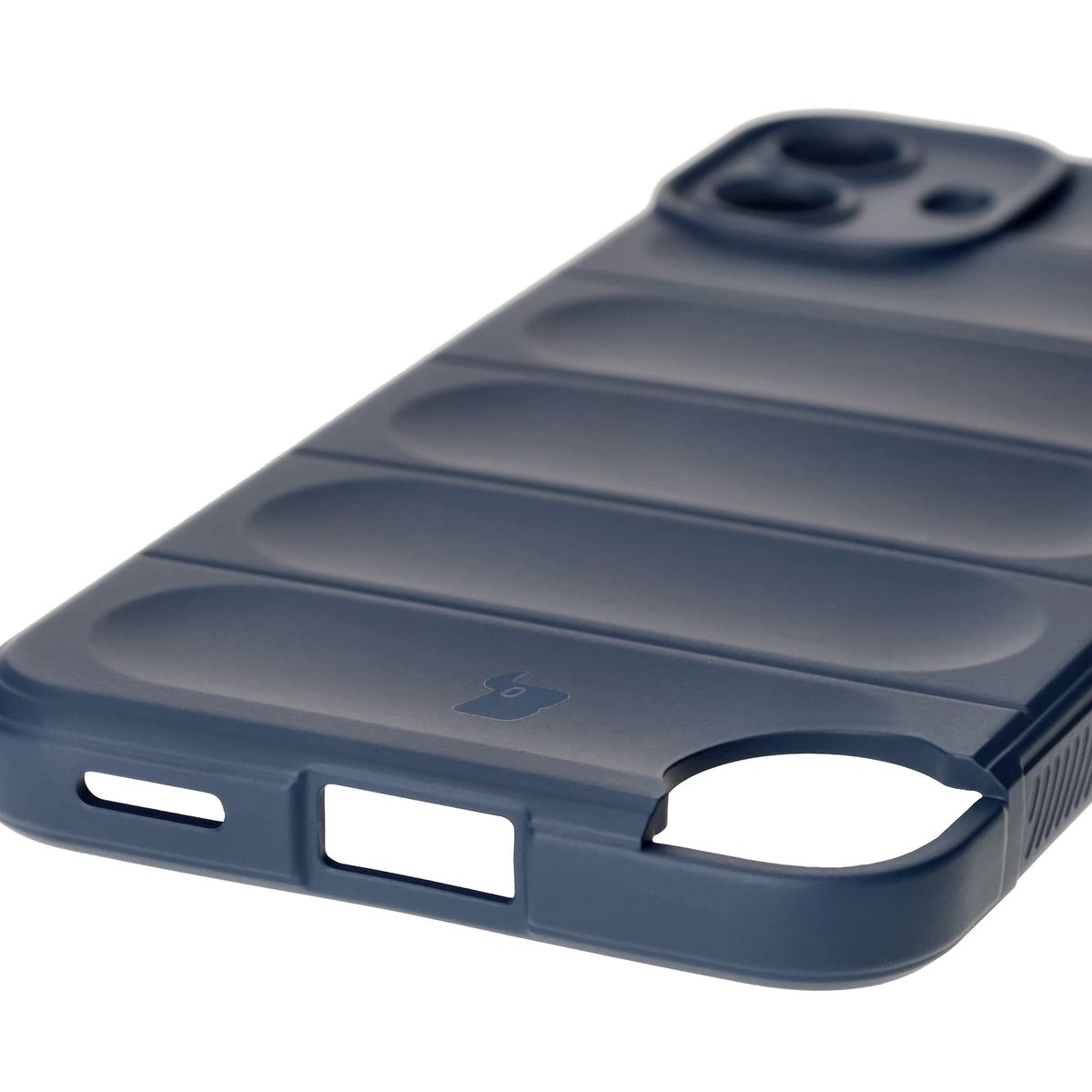 Precise cutouts and compatibility with wireless charging in Bison Case Tur