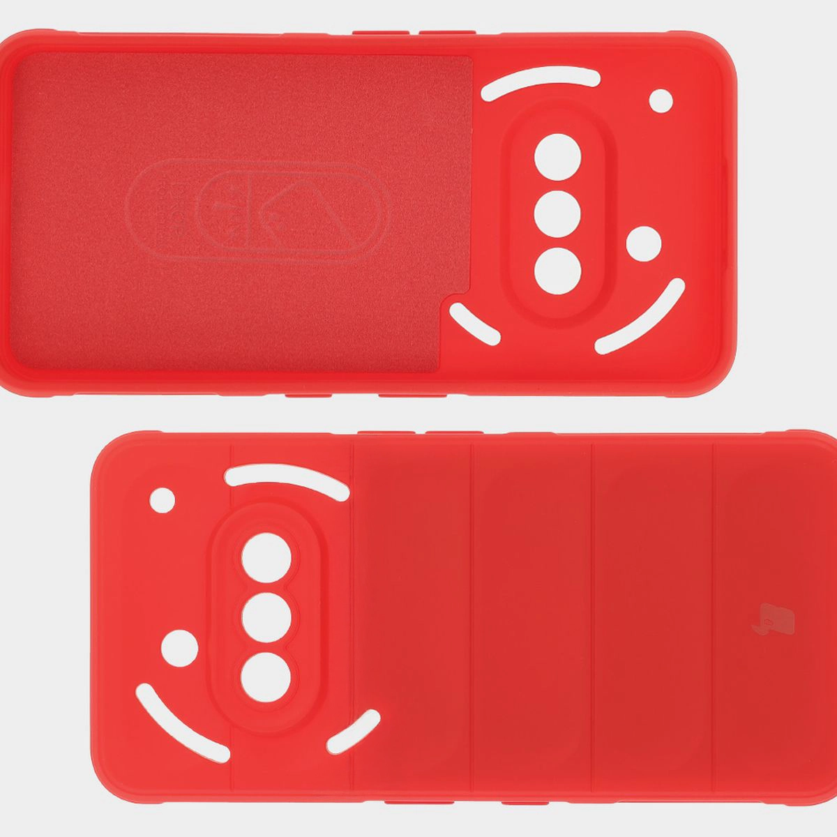 Microfiber lining, grooves on the back, and reinforced corners in the Bison Case Tur