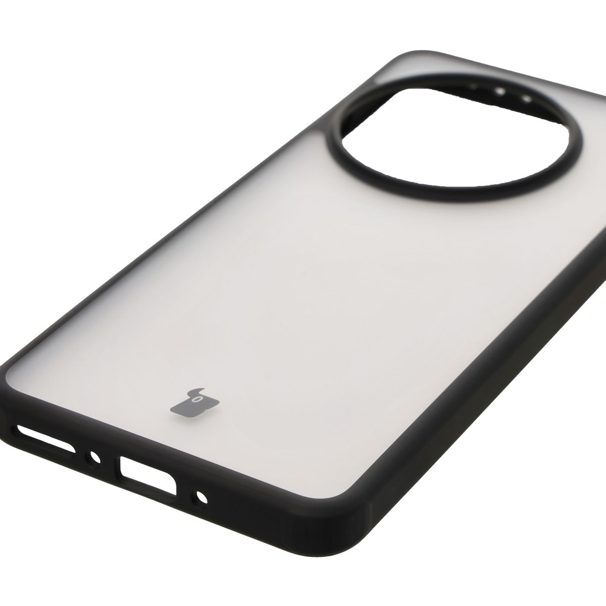 Zintegrowane przyciski, wycięcia i hybrydowy materiał w etui Bizon Case Angelo