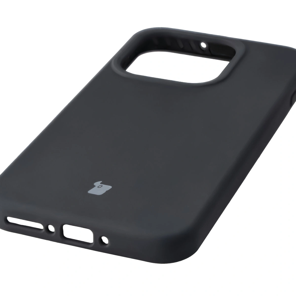 Zbliżenie na precyzyjne wycięcia i możliwość ładowania indukcyjnego w etui Bizon Soft Case do OnePlus 15