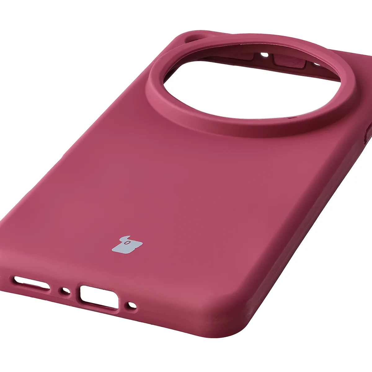 Close-up of precise cutouts and wireless charging capability in the Bison Soft Case for Oppo Find X9 Ultra