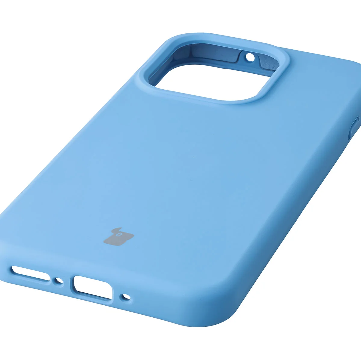 Zbliżenie na precyzyjne wycięcia i możliwość ładowania indukcyjnego w etui Bizon Soft Case do Oppo Reno16 / Reno16 Pro 5G