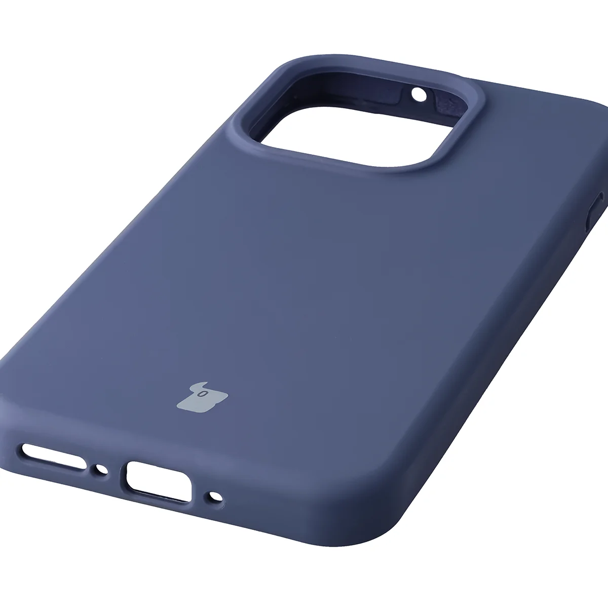 Zbliżenie na precyzyjne wycięcia i możliwość ładowania indukcyjnego w etui Bizon Soft Case do Oppo Reno16 / Reno16 Pro 5G
