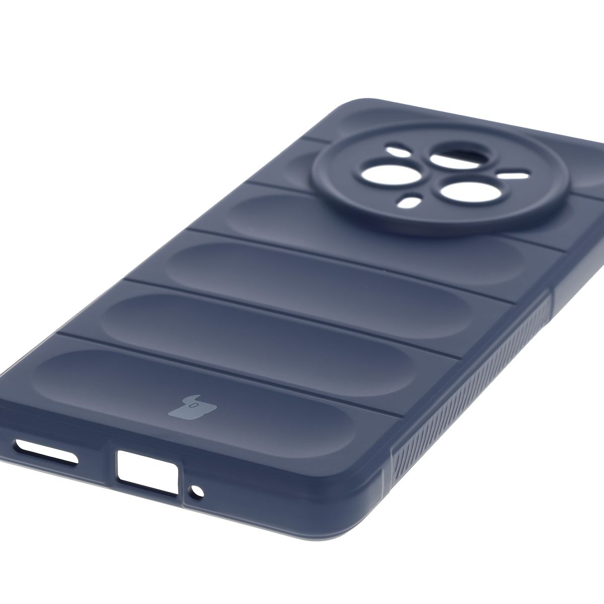 Precise cutouts and compatibility with wireless charging in Bison Case Tur