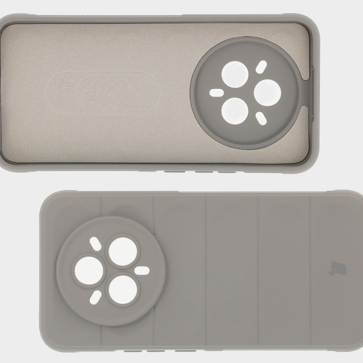 Microfiber lining, grooves on the back, and reinforced corners in Bison Case Tur