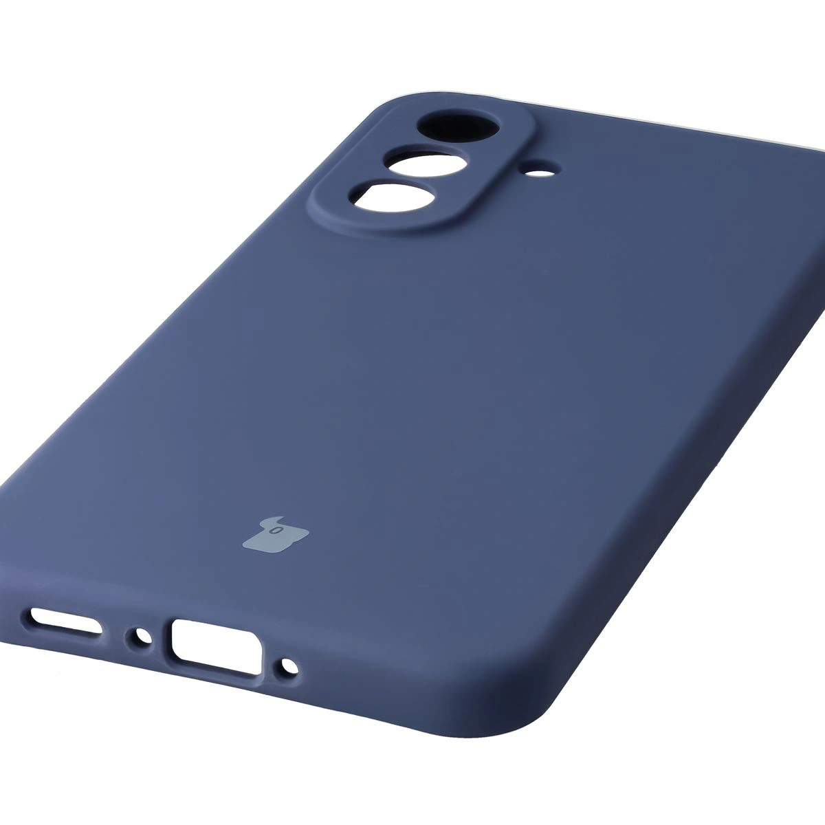 Zbliżenie na precyzyjne wycięcia i możliwość ładowania indukcyjnego w etui Bizon Soft Case do Samsung Galaxy A37 5G