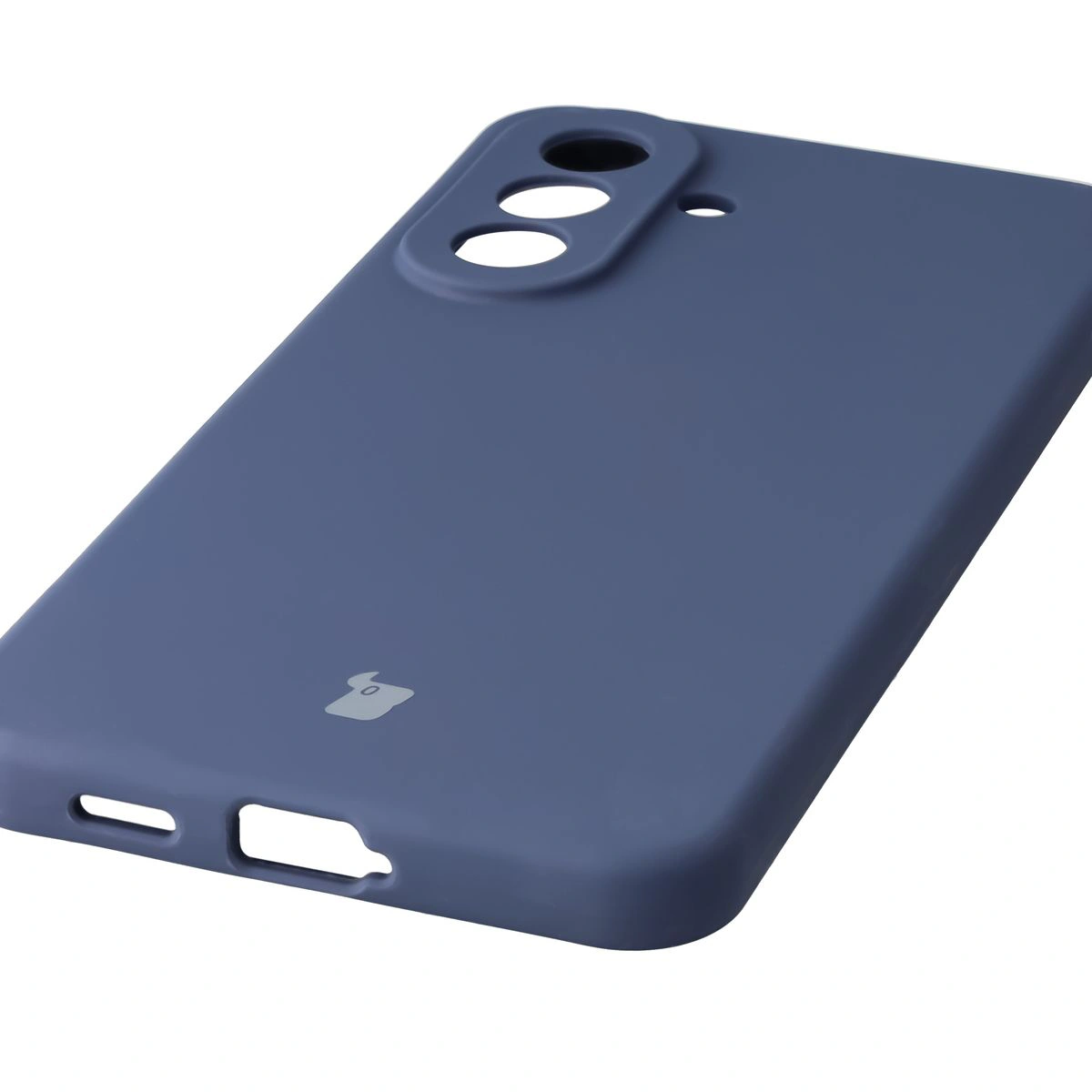 Prim-plan pe decupajele precise și posibilitatea de încărcare wireless în carcasa Bizon Soft Case pentru Samsung Galaxy A57 5G