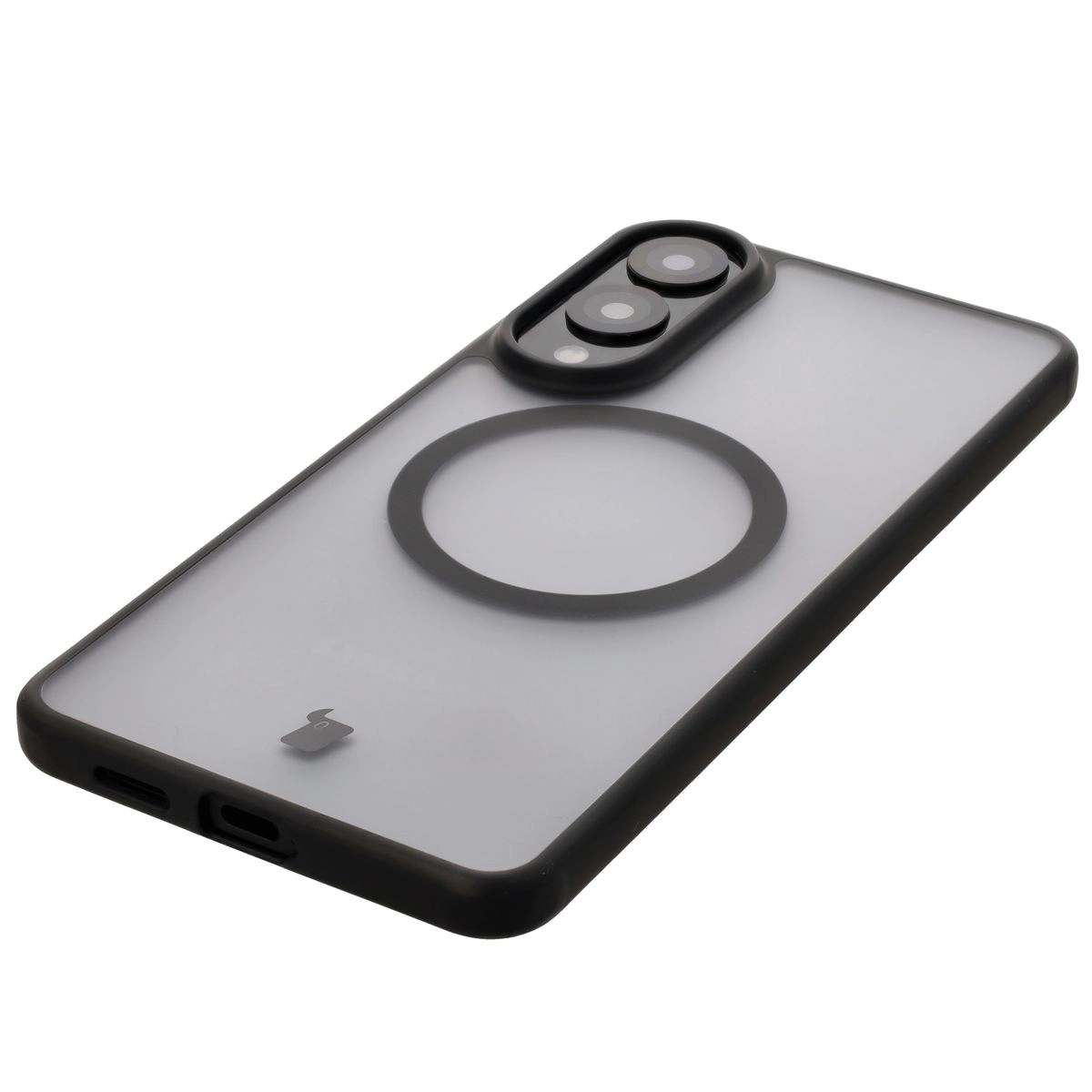 Integrated buttons, cutouts, and hybrid material in Bizon Case MatteO
