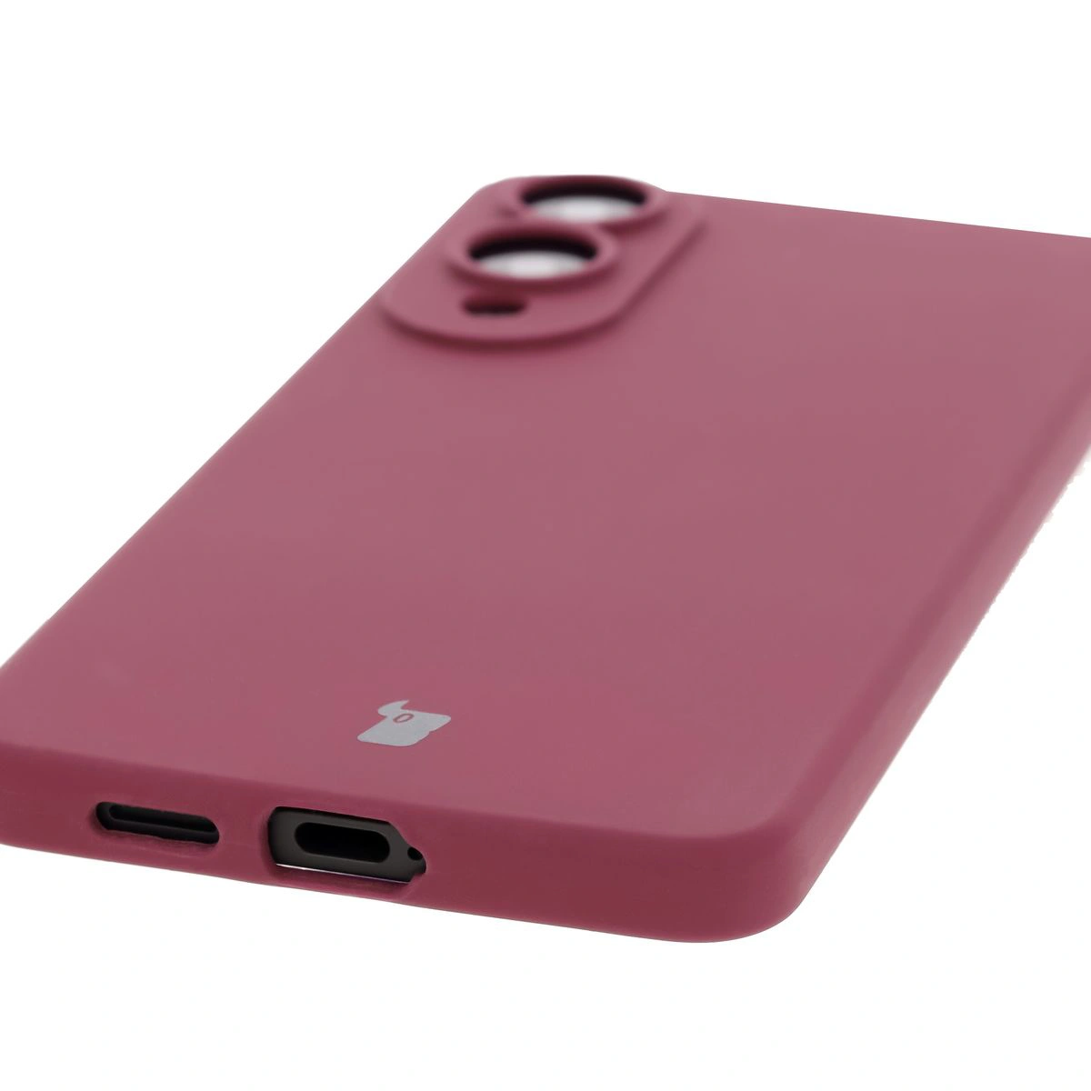 Close-up of precise cutouts and wireless charging capability in Bison Soft Case for Samsung Galaxy S25 Edge