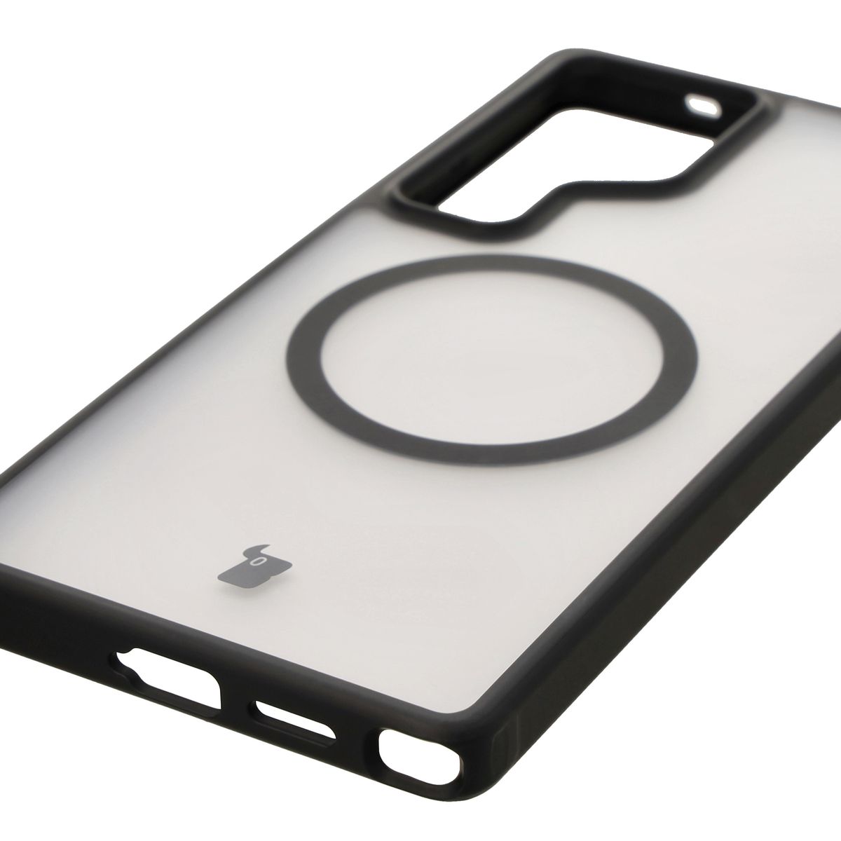 Integrated buttons, cutouts, and hybrid material in Bizon Case MatteO