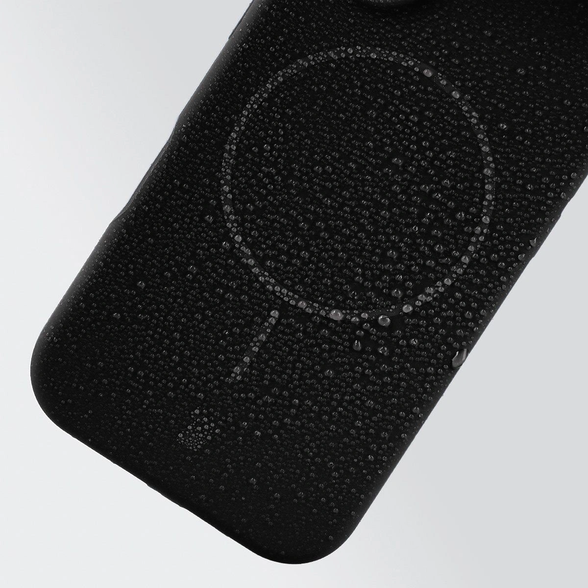 Zbliżenie na materiał Bizon Soft Case Magnetic do Samsung Galaxy S25
