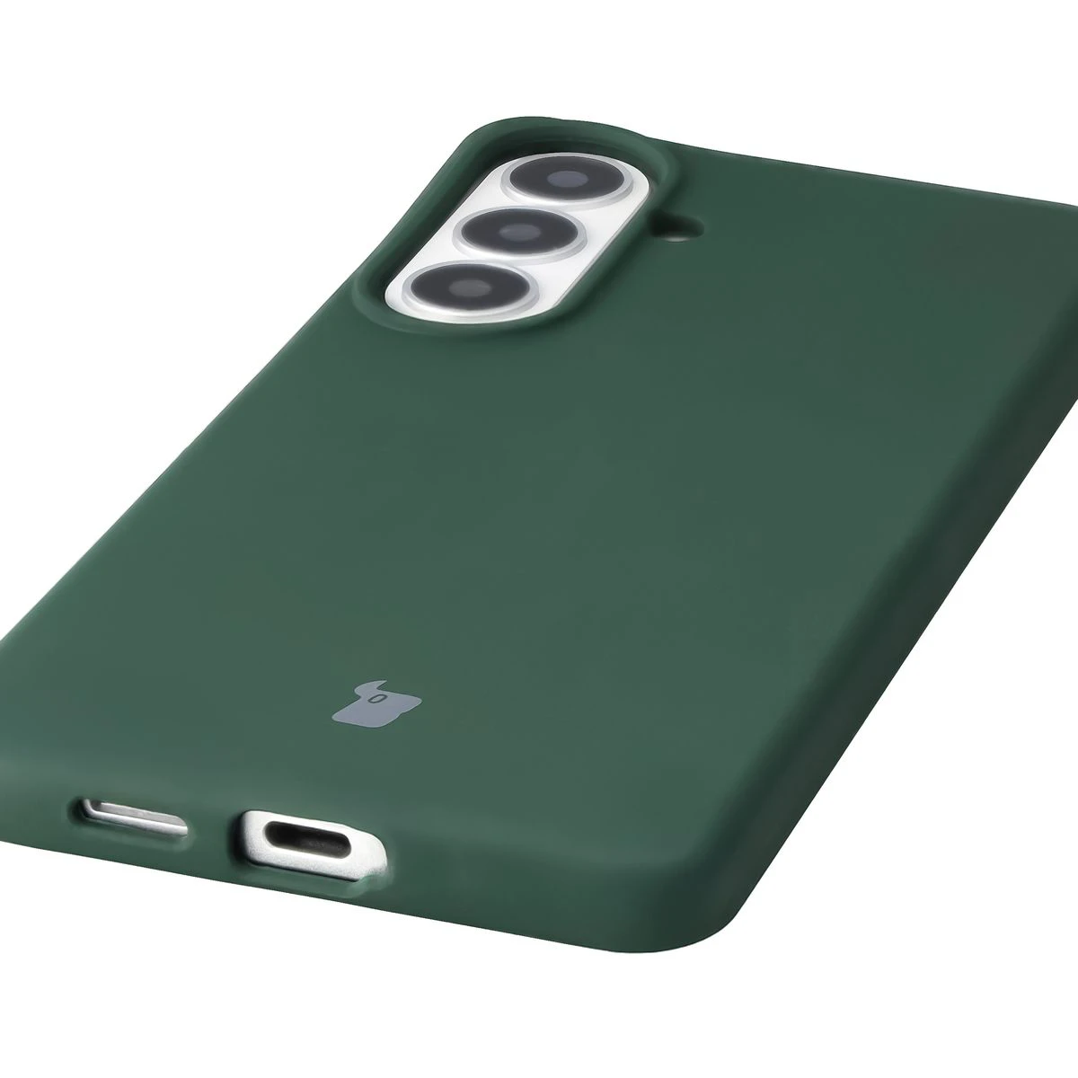 Prim-plan pe decupajele precise și posibilitatea de încărcare wireless în husa Bizon Soft Case pentru Samsung Galaxy S26 Plus
