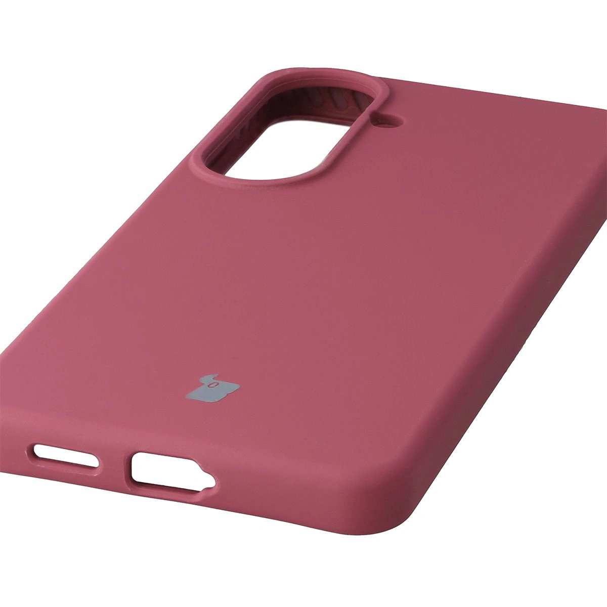 Prim-plan al decupărilor precise și posibilitatea de încărcare wireless în carcasa Bizon Soft Case pentru Samsung Galaxy S26