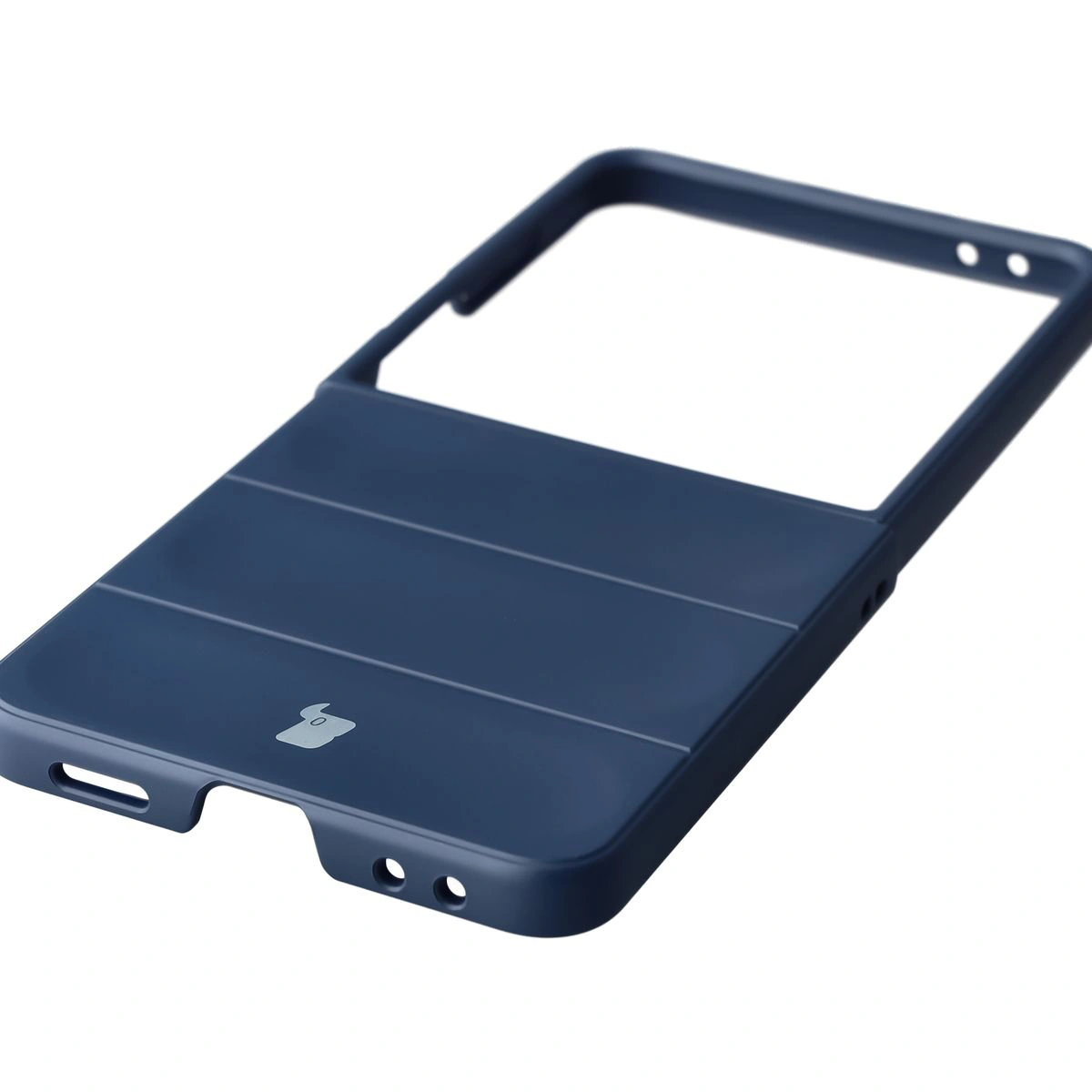 Precise cutouts and compatibility with wireless charging in the Bison Case Tur for Galaxy Z Flip7