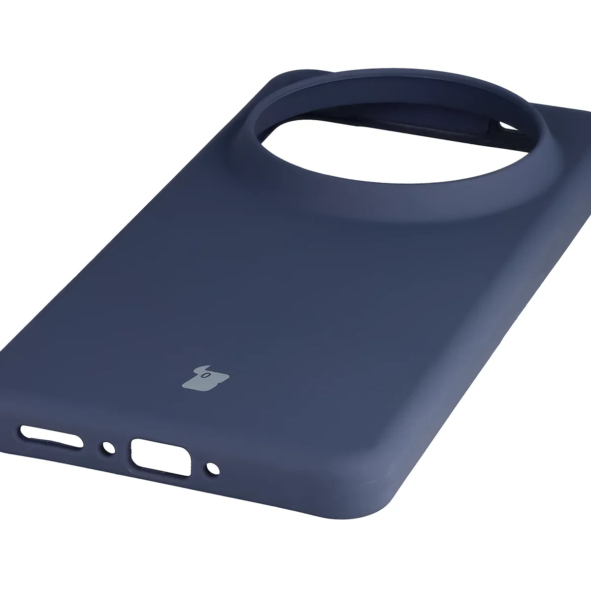 Közeli kép a precíz kivágásokról és az induktív töltés lehetőségéről a Bizon Soft Case tokban a Vivo X300 Ultra számára