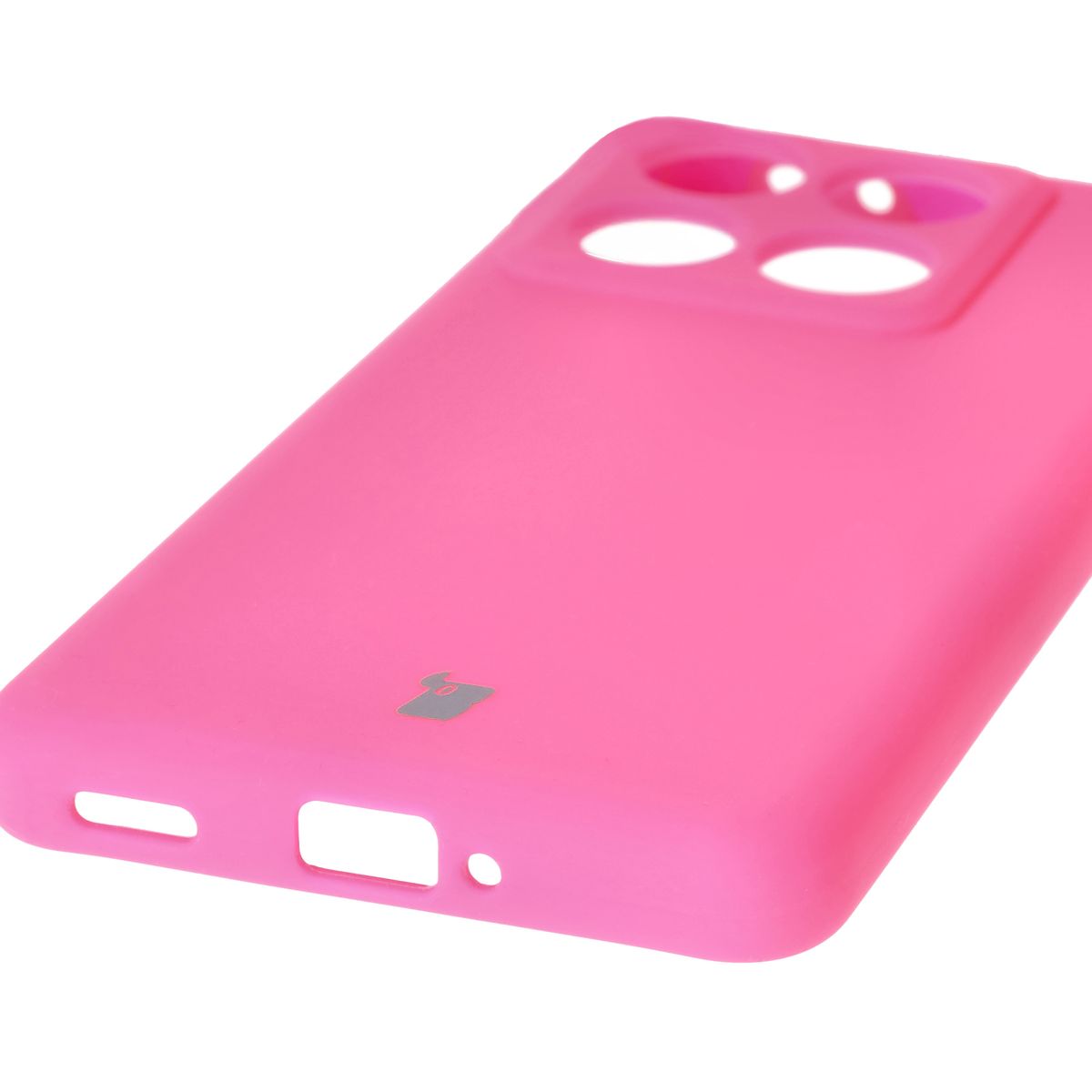 Prim-plan pe decupajele precise și posibilitatea de încărcare wireless în husa Bizon Soft Case