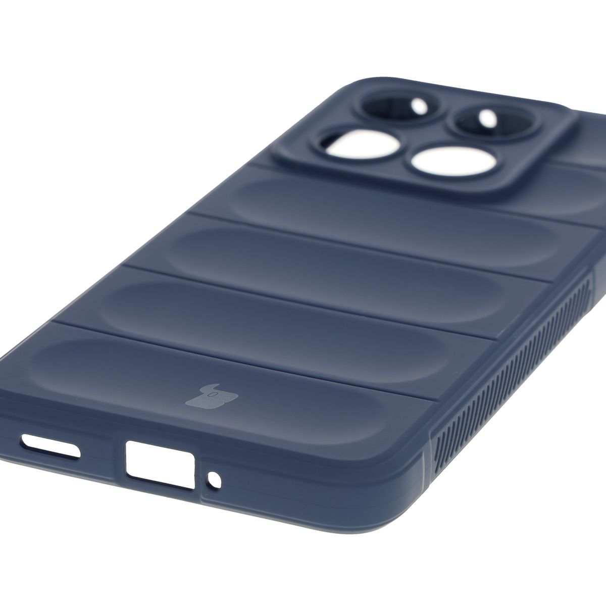 Precise cutouts and compatibility with wireless charging in Bison Case Tur