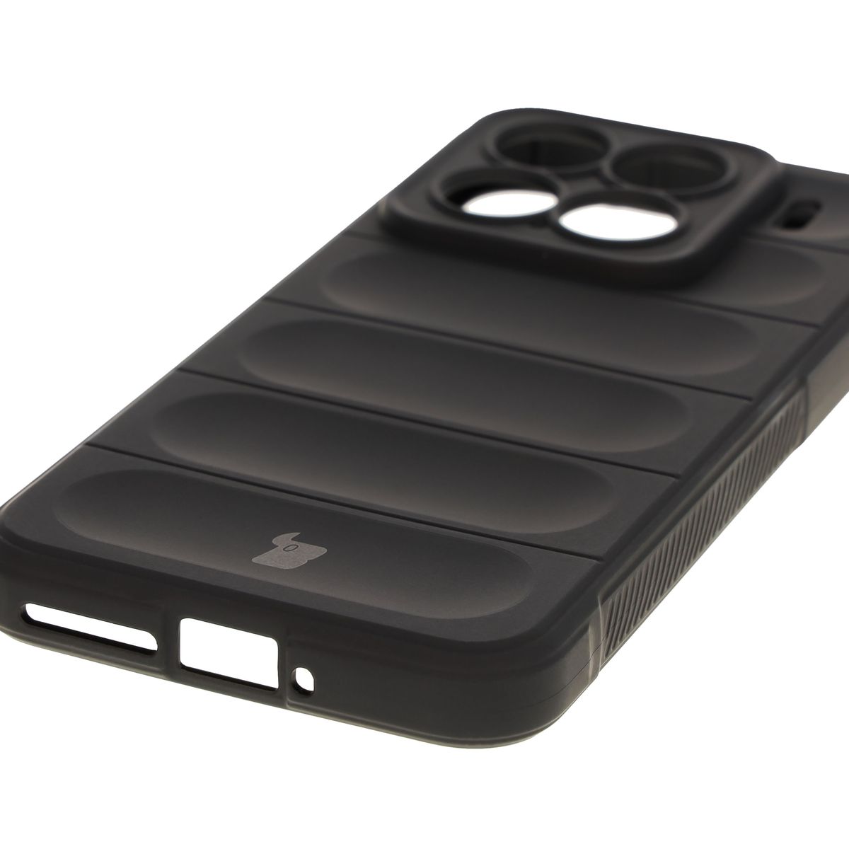 Precise cutouts and compatibility with wireless charging in the Bison Case Tur