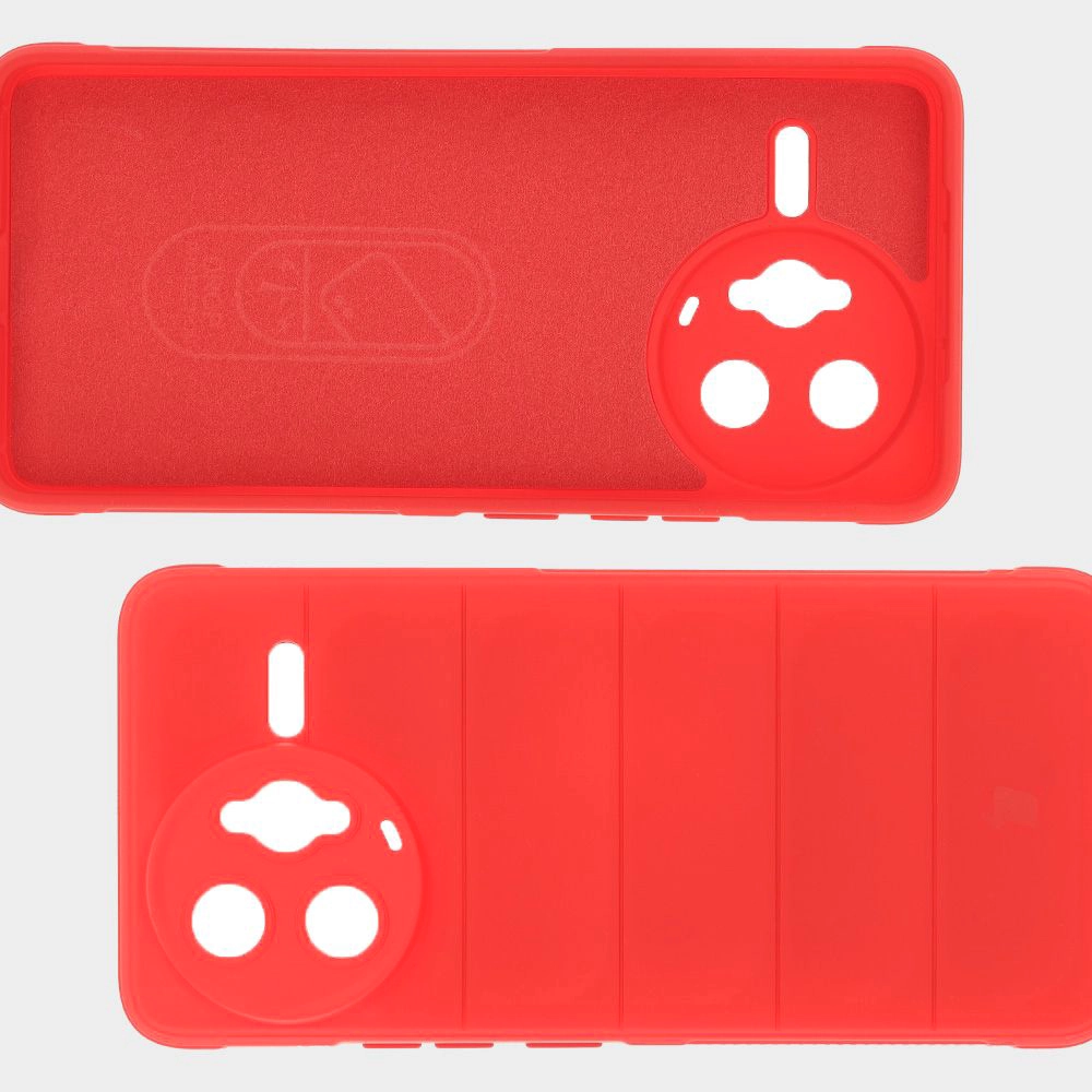 Microfiber lining, grooves on the back, and reinforced corners in Bison Case Tur