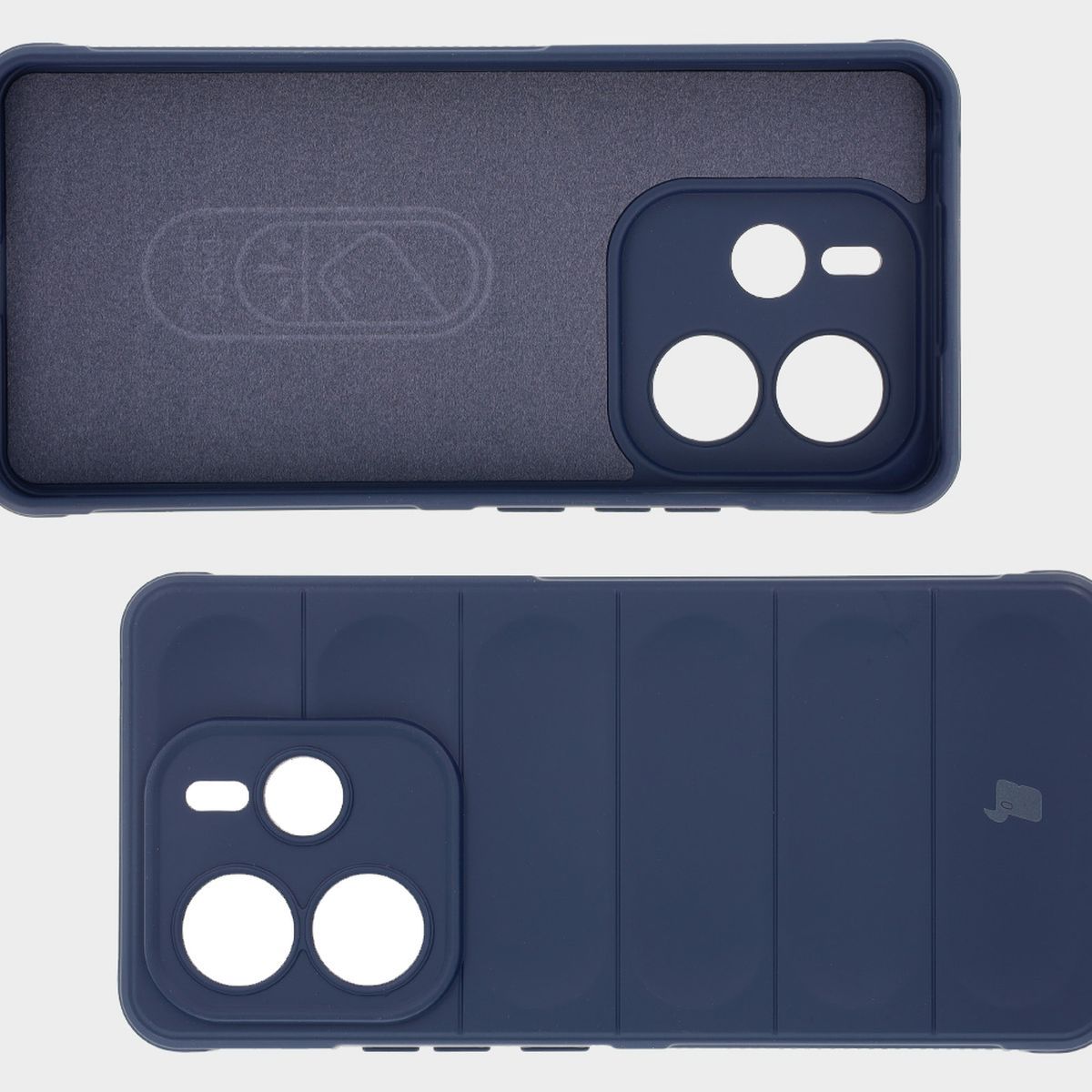 Microfiber lining, grooves on the back, and reinforced corners in Bison Case Tur