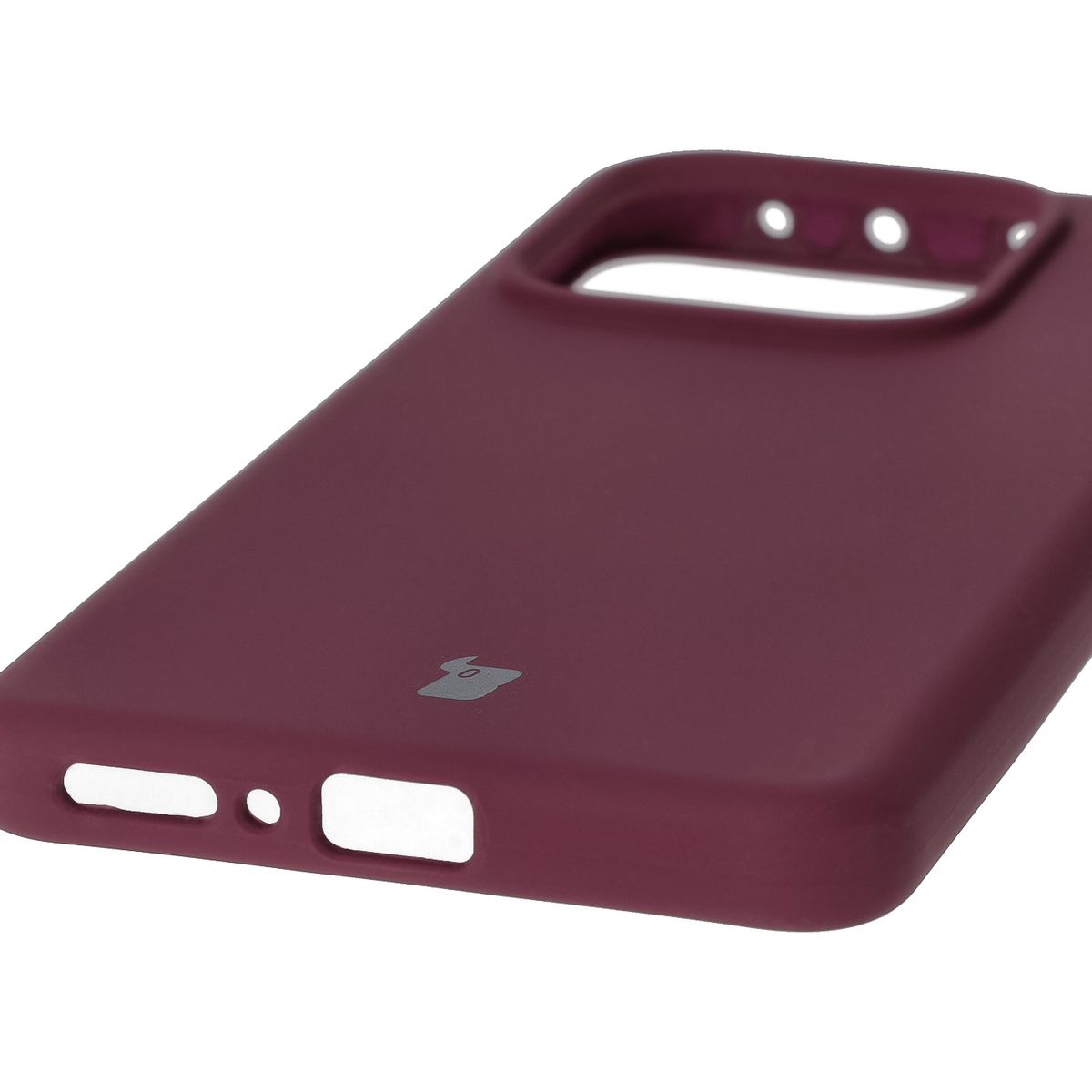 Zbliżenie na precyzyjne wycięcia i możliwość ładowania indukcyjnego w etui Bizon Soft Case