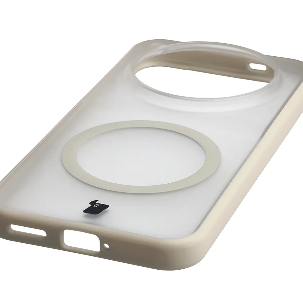 Zintegrowane przyciski, wycięcia i hybrydowy materiał w etui Bizon Case MatteO do Vivo X500 Pro
