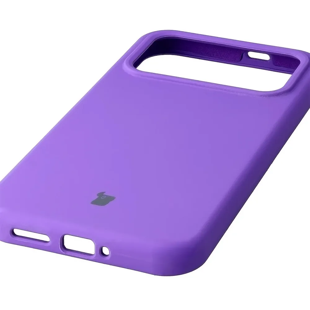 Zbliżenie na precyzyjne wycięcia i możliwość ładowania indukcyjnego w etui Bizon Soft Case do Xiaomi POCO F9 Pro