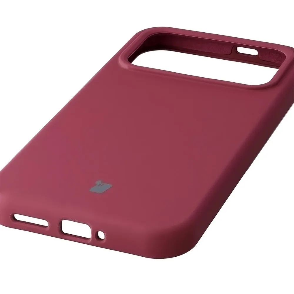 Zbliżenie na precyzyjne wycięcia i możliwość ładowania indukcyjnego w etui Bizon Soft Case do Xiaomi POCO F9 Pro