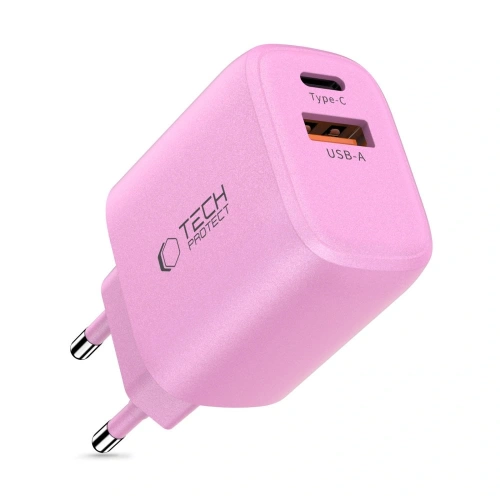 Zbliżenie na ładowarkę Tech-Protect NCA20 z oznaczeniem PD 20W i QC3.0.