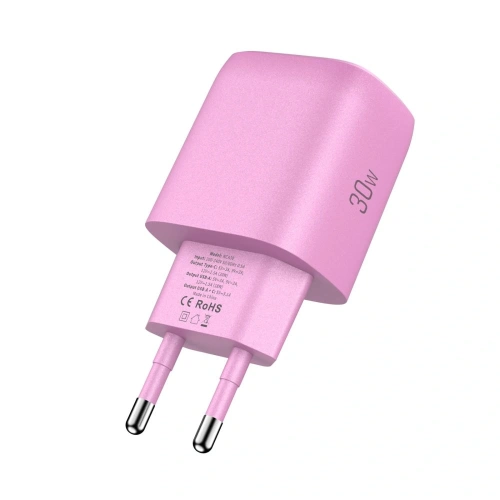 Stylowa ładowarka Tech-Protect NCA30 w kolorze baby pink na białym tle.