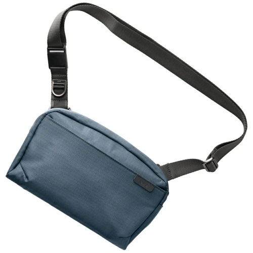 Torba UNIQ Arden Sling 2L w kolorze niebieskim, idealna na codzienne wyjścia.