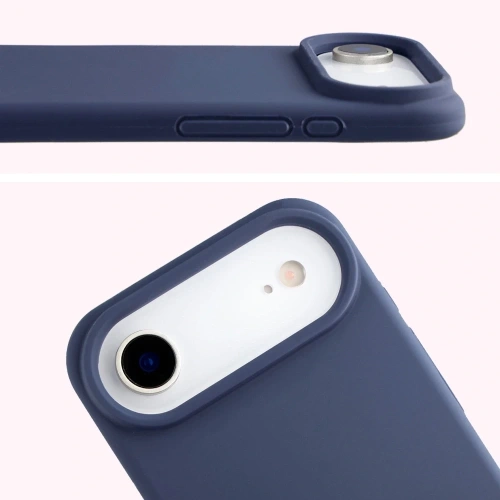 Etui Bizon Soft Case leżące na stole, obok akcesoriów do iPhone'a.