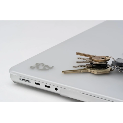 Opakowanie etui ZAGG Hardshell, gotowe do transportu, z wyraźnym logo producenta.