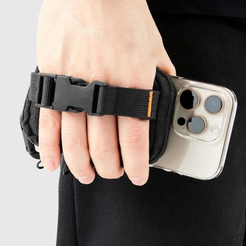 Organizer Spigen z zamknięciem na zamek błyskawiczny