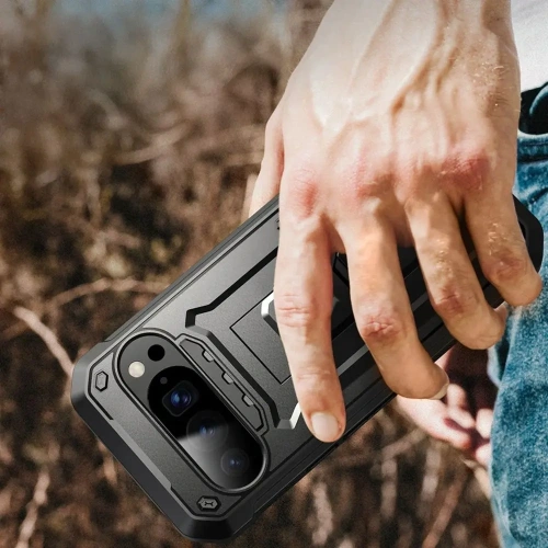 Etui Supcase w czarnym kolorze, idealne dla osób ceniących elegancję i funkcjonalność.