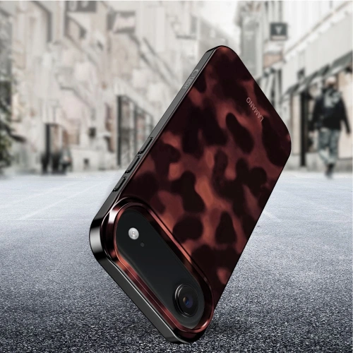 Widok z boku etui Tech-Protect, pokazujący jego smukły design