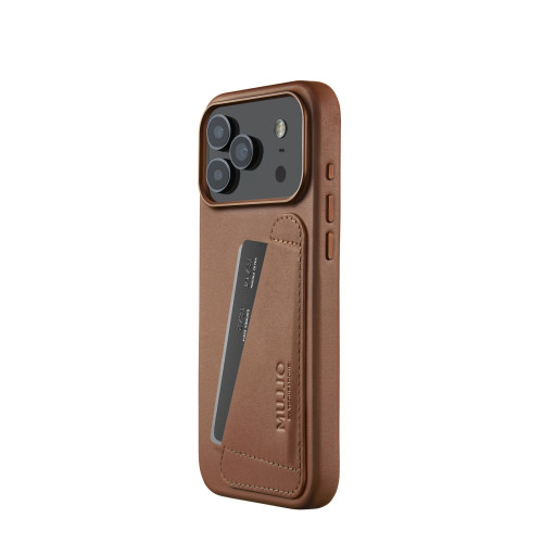 Etui Mujjo Wallet Leather Case w kolorze brązowym, idealnie dopasowane do iPhone 17 Pro Max.